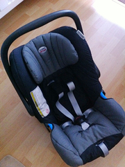 продам детское автокресло Romer Baby safe plus