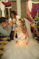 Продаю свадебное платье в очень хорошем состоянии))